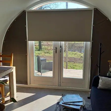 Tiny In Oirschot Next To Forest 度假居 *